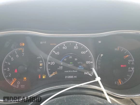 ✅ 2015 Jeep Grand Cherokee Limited • VIN: 1C4RJFBG8FC122355 • Lot: 80094885. Wystawiony na Copart z przebiegiem 212 695 mil. Bezpłatny archiwum sprzedaży aukcyjnych z USA i szczegółowy raport historii pojazdu na DreamBid. Zdjęcie 9.