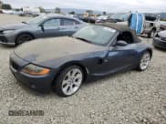 ✅ 2004 BMW Z4 2.5i • VIN: 4USBT33544LS53068 • Lot: 84657905. Wystawiony na Copart z przebiegiem Nie podano. Bezpłatny archiwum sprzedaży aukcyjnych z USA i szczegółowy raport historii pojazdu na DreamBid. Zdjęcie 1.