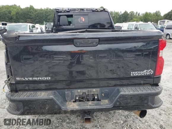 ✅ 2021 Chevrolet Silverado 2500HD High Country • VIN: 1GC4YREY4MF245321 • Лот: 84720235. Опубликован ранее на Copart с пробегом 124 580 миль. Бесплатный доступ к архиву аукционных продаж из США и подробный отчёт об истории автомобиля на DreamBid. Изображение 6.