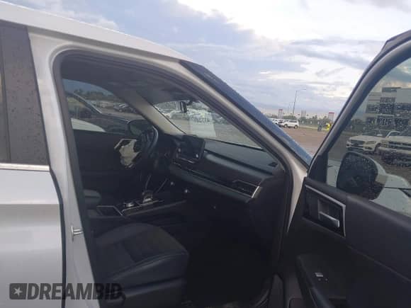 2024 Mitsubishi Outlander SE z VIN JA4J3VA81RZ009113, wystawiony jako IAAI lot #43244317 z przebiegiem 99 284 mil mil oraz . Historia ofert i sprzedaży dostępna na DreamBid. Obrazek 5.