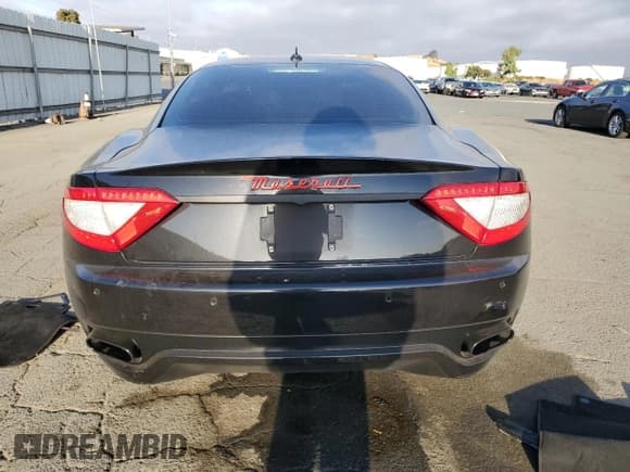 ✅ 2012 Maserati GranTurismo S • VIN: ZAM45KLA2C0063684 • Лот: 69615004. Опубликован ранее на Copart с пробегом 29 627 миль. Бесплатный доступ к архиву аукционных продаж из США и подробный отчёт об истории автомобиля на DreamBid. Изображение 6.