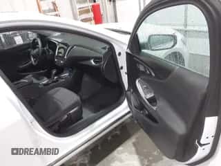 2024 Chevrolet Malibu LT z VIN 1G1ZD5ST4RF183826, wystawiony jako IAAI lot #43549695 z przebiegiem 48 458 mil mil oraz . Historia ofert i sprzedaży dostępna na DreamBid. Obrazek 5.