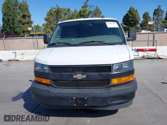 ✅ 2021 Chevrolet Express Cargo • VIN: 1GCWGAFP5M1154767 • Lot: 42603834. Listed on IAAI with 129,116 mi. Free auction sales archive from the USA and detailed vehicle history report at DreamBid. Image 12.
