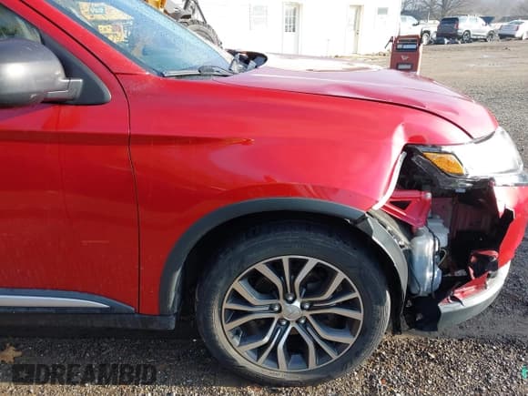 ✅ 2018 Mitsubishi Outlander ES • VIN: JA4AZ3A33JZ033506 • Lot: 43699801. Wystawiony na IAAI z przebiegiem 98 020 mil. Bezpłatny archiwum sprzedaży aukcyjnych z USA i szczegółowy raport historii pojazdu na DreamBid. Zdjęcie 20.