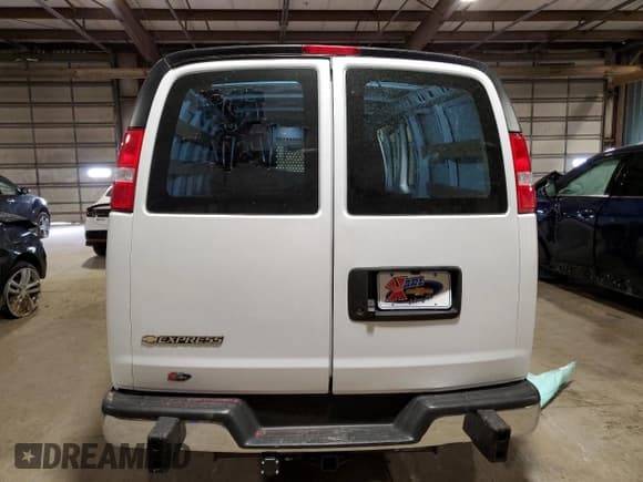 ✅ 2022 Chevrolet Express Cargo • VIN: 1GCWGAFP4N1195148 • Лот: 54868685. Опубликован ранее на Copart с пробегом 25 686 миль. Бесплатный доступ к архиву аукционных продаж из США и подробный отчёт об истории автомобиля на DreamBid. Изображение 6.