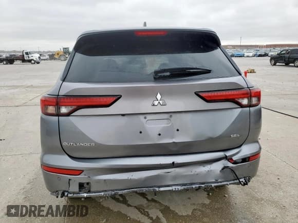 ✅ 2022 Mitsubishi Outlander SEL • VIN: JA4J3VA86NZ091091 • Lot: 85395885. Listed on Copart with 18,002 mi. Free auction sales archive from the USA and detailed vehicle history report at DreamBid. Image 6.