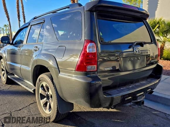✅ 2006 Toyota 4Runner Limited • VIN: JTEBT17R360062023 • Lot: 96616295. Listed on Copart with 174,829 mi. Free auction sales archive from the USA and detailed vehicle history report at DreamBid. Image 3.