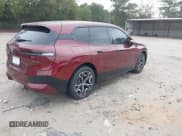 ✅ 2024 BMW iX xDrive50 • VIN: WB523CF07RCN63482 • Lot: 43406139. Wystawiony na IAAI z przebiegiem 26 929 mil. Bezpłatny archiwum sprzedaży aukcyjnych z USA i szczegółowy raport historii pojazdu na DreamBid. Zdjęcie 4.