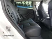 ✅ 2022 Tesla Model 3 • VIN: 5YJ3E1EA6NF298598 • Lot: 81917005. Wystawiony na Copart z przebiegiem 31 030 mil. Bezpłatny archiwum sprzedaży aukcyjnych z USA i szczegółowy raport historii pojazdu na DreamBid. Zdjęcie 10.