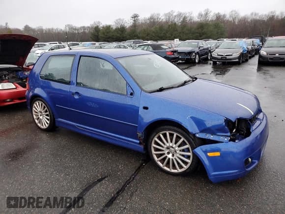 ✅ 2004 Volkswagen R32 • VIN: WVWKG61J74D132122 • Lot: 81585834. Wystawiony na Copart z przebiegiem 153 792 mil. Bezpłatny archiwum sprzedaży aukcyjnych z USA i szczegółowy raport historii pojazdu na DreamBid. Zdjęcie 4.