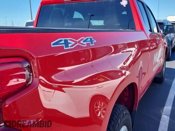 ✅ 2024 Chevrolet Silverado 1500 LT • VIN: 1GCRDDEK1RZ155405 • Lot: 43693969. Listed on IAAI with 50,431 mi. Free auction sales archive from the USA and detailed vehicle history report at DreamBid. Image 23.