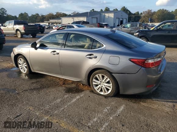 ✅ 2015 Lexus ES 330 • VIN: JTHBK1GG2F2203883 • Lot: 92313185. Listed on Copart with 87,634 mi. Free auction sales archive from the USA and detailed vehicle history report at DreamBid. Image 2.