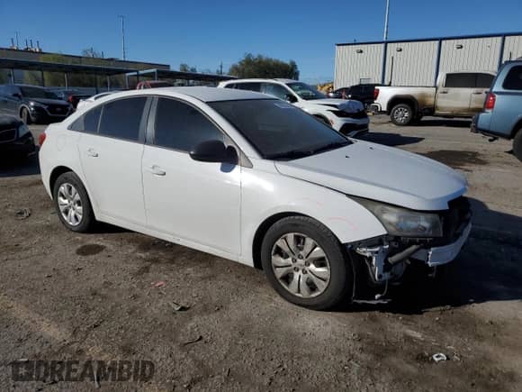 2014 Chevrolet Cruze LS z VIN 1G1PA5SH0E7201948, wystawiony jako Copart lot #86538545 z przebiegiem 151 165 mil mil oraz Szkoda całkowita • Salvage title. Historia ofert i sprzedaży dostępna na DreamBid. Obrazek 4.