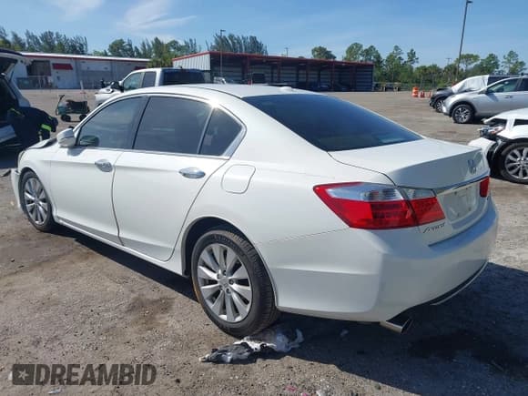 ✅ 2015 Honda Accord EX-L • VIN: 1HGCR3F87FA018291 • Lot: 43675544. Wystawiony na IAAI z przebiegiem 110 068 mil. Bezpłatny archiwum sprzedaży aukcyjnych z USA i szczegółowy raport historii pojazdu na DreamBid. Zdjęcie 3.
