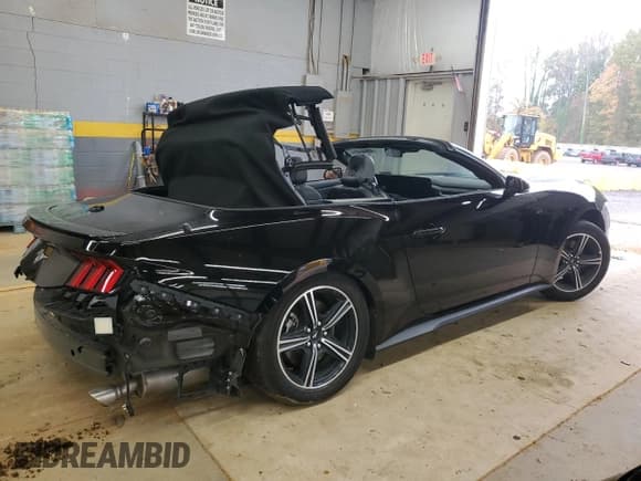 ✅ 2025 Ford Mustang EcoBoost Premium • VIN: 1FAGP8UH7S5111018 • Lot: 90645605. Listed on Copart with 10,057 mi. Free auction sales archive from the USA and detailed vehicle history report at DreamBid. Image 3.