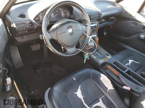 ✅ 2000 BMW Z3 2.8 • VIN: 4USCH3340YLF70786 • Лот: 81828244. Опубликован ранее на Copart с пробегом 190 495 миль. Бесплатный доступ к архиву аукционных продаж из США и подробный отчёт об истории автомобиля на DreamBid. Изображение 8.
