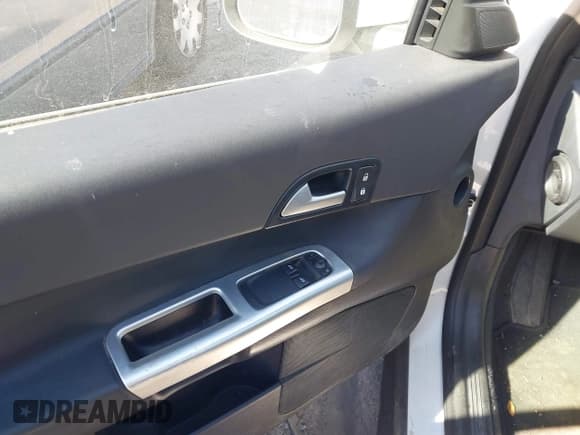 ✅ 2011 Volvo C30 • VIN: YV1672MK7B2243352 • Lot: 41308032. Listed on IAAI with 153,190 mi. Free auction sales archive from the USA and detailed vehicle history report at DreamBid. Image 14.