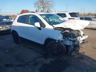 ✅ 2022 Chevrolet Trax LT • VIN: KL7CJPSM4NB525011 • Lot: 43499827. Listed on IAAI with 38,719 mi. Free auction sales archive from the USA and detailed vehicle history report at DreamBid. Image 1.