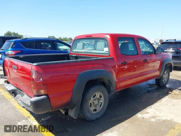 ✅ 2013 Toyota Tacoma • VIN: 5TFJX4CN4DX022529 • Lot: 42842370. Listed on IAAI with 277,631 mi. Free auction sales archive from the USA and detailed vehicle history report at DreamBid. Image 4.