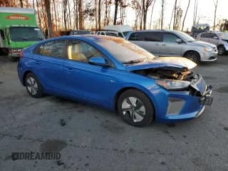 ✅ 2017 Hyundai Ioniq Blue • VIN: KMHC65LC2HU024928 • Lot: 79248054. Wystawiony na Copart z przebiegiem 139 443 mil. Bezpłatny archiwum sprzedaży aukcyjnych z USA i szczegółowy raport historii pojazdu na DreamBid. Zdjęcie 4.