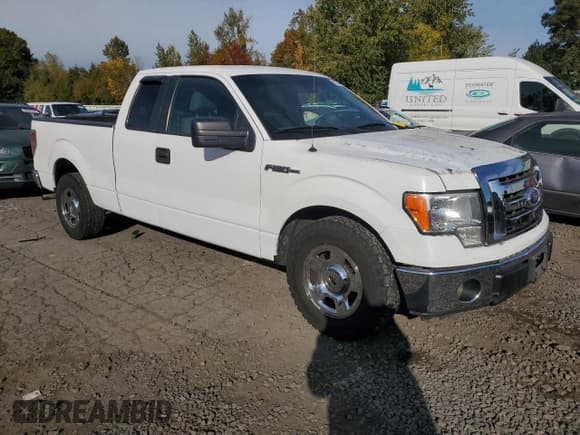 ✅ 2011 Ford F-150 XL • VIN: 1FTEX1CM7BFC52219 • Lot: 82735625. Listed on Copart with 388,717 mi. Free auction sales archive from the USA and detailed vehicle history report at DreamBid. Image 4.