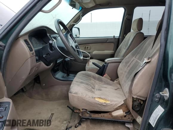 ✅ 2001 Toyota 4Runner SR5 • VIN: JT3GN86R110209533 • Lot: 82281405. Listed on Copart with 254,661 mi. Free auction sales archive from the USA and detailed vehicle history report at DreamBid. Image 7.