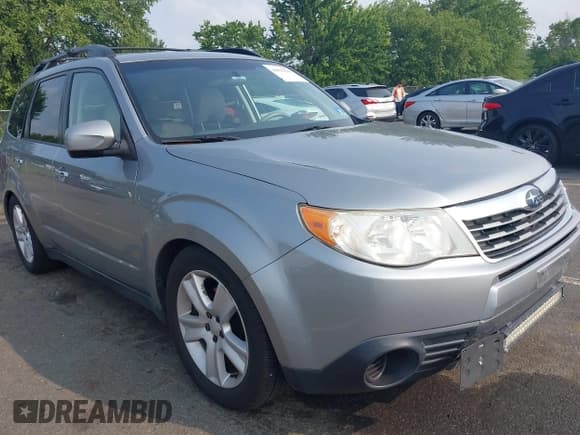 ✅ 2010 Subaru Forester X Premium • VIN: JF2SH6CC2AG726768 • Lot: 42939598. Listed on IAAI with 191,938 mi. Free auction sales archive from the USA and detailed vehicle history report at DreamBid. Image 1.