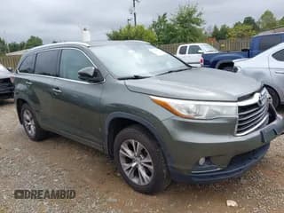 ✅ 2015 Toyota Highlander XLE • VIN: 5TDJKRFH0FS153631 • Lot: 43190383. Listed on IAAI with 159,018 mi. Free auction sales archive from the USA and detailed vehicle history report at DreamBid. Image 1.