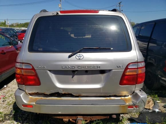 ✅ 1999 Toyota Land Cruiser • VIN: JT3HT05J8X0069271 • Лот: 67328184. Опубликован ранее на Copart с пробегом 223 624 миль. Бесплатный доступ к архиву аукционных продаж из США и подробный отчёт об истории автомобиля на DreamBid. Изображение 6.