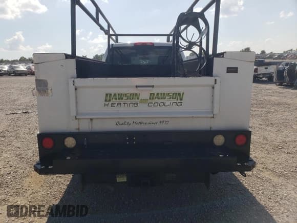 ✅ 2015 Chevrolet Silverado 2500HD • VIN: 1GB2KUEG6FZ131927 • Лот: 61643155. Опубликован ранее на Copart с пробегом 183 962 миль. Бесплатный доступ к архиву аукционных продаж из США и подробный отчёт об истории автомобиля на DreamBid. Изображение 6.