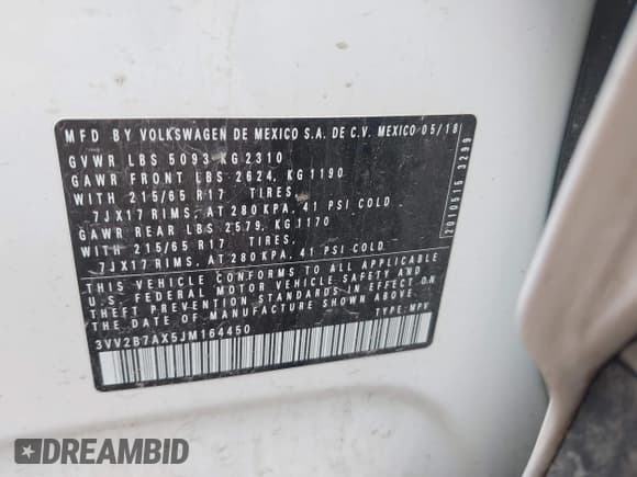 ✅ 2018 Volkswagen Tiguan SEL • VIN: 3VV2B7AX5JM164450 • Lot: 42191718. Wystawiony na IAAI z przebiegiem 68 556 mil. Bezpłatny archiwum sprzedaży aukcyjnych z USA i szczegółowy raport historii pojazdu na DreamBid. Zdjęcie 9.