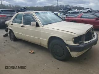 ✅ 1993 Mercedes-Benz 190 • VIN: WDBDA29D1PG074415 • Lot: 51626555. Wystawiony na Copart z przebiegiem 219 450 mil. Bezpłatny archiwum sprzedaży aukcyjnych z USA i szczegółowy raport historii pojazdu na DreamBid. Zdjęcie 4.