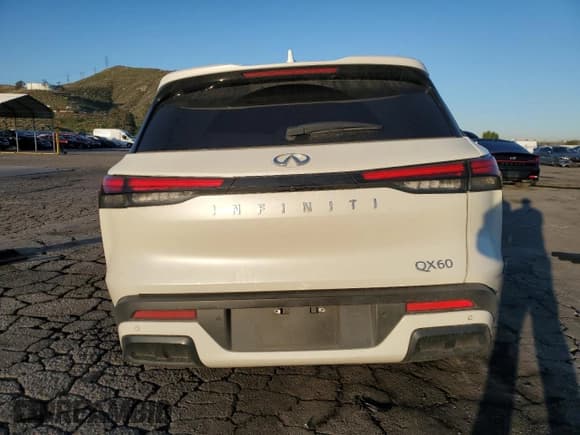 ✅ 2024 Infiniti QX60 Luxe • VIN: 5N1DL1FR7RC352889 • Лот: 49555925. Опубликован ранее на Copart с пробегом 18 780 миль. Бесплатный доступ к архиву аукционных продаж из США и подробный отчёт об истории автомобиля на DreamBid. Изображение 6.