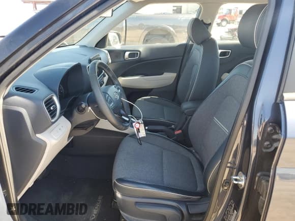 ✅ 2020 Hyundai Venue SEL • VIN: KMHRC8A31LU022183 • Lot: 46837565. Listed on Copart with 62,575 mi. Free auction sales archive from the USA and detailed vehicle history report at DreamBid. Image 7.