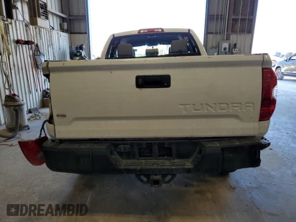 ✅ 2017 Toyota Tundra SR • VIN: 5TFRM5F11HX113595 • Lot: 86628155. Listed on Copart with 85,899 mi. Free auction sales archive from the USA and detailed vehicle history report at DreamBid. Image 6.