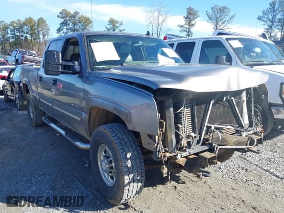 ✅ 2006 Chevrolet Silverado 2500HD LT1 • VIN: 1GCHK23D76F211225 • Lot: 41454948. Listed on IAAI with 203,000 mi. Free auction sales archive from the USA and detailed vehicle history report at DreamBid. Image 1.