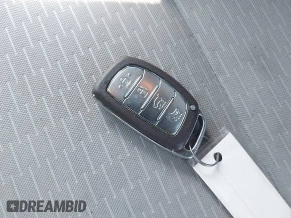 ✅ 2019 Hyundai Tucson Value • VIN: KM8J3CA44KU997932 • Lot: 43207015. Wystawiony na IAAI z przebiegiem 76 383 mil mil. Skorzystaj z bezpłatnego archiwum sprzedaży aukcyjnych z USA i zobacz szczegółowy raport historii pojazdu na DreamBid. Zdjęcie 11.