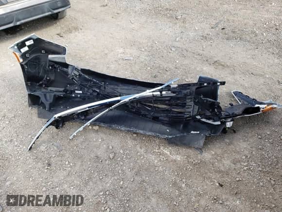 2024 Chevrolet Suburban LT z VIN 1GNSCCKD7RR191966, wystawiony jako Copart lot #69466314 z przebiegiem 7 066 mil mil oraz Szkoda całkowita • Salvage title. Historia ofert i sprzedaży dostępna na DreamBid. Obrazek 13.