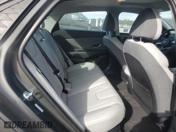 ✅ 2025 Hyundai Elantra Limited • VIN: KMHLN4DJXSU142291 • Лот: 90260005. Опубликован ранее на Copart с пробегом 7 937 миль. Бесплатный доступ к архиву аукционных продаж из США и подробный отчёт об истории автомобиля на DreamBid. Изображение 10.