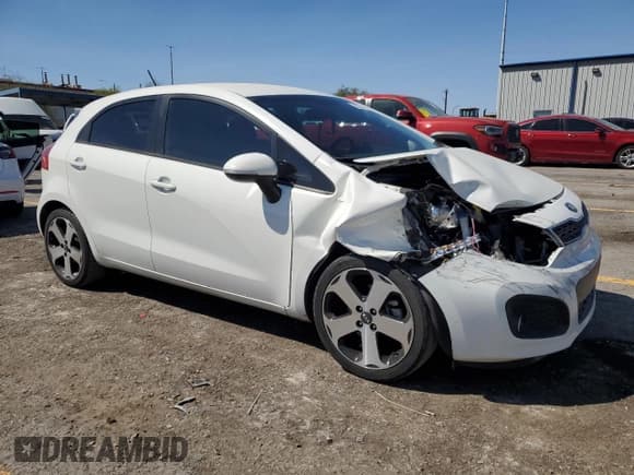 ✅ 2015 Kia Rio SX • VIN: KNADN5A34F6443330 • Lot: 80345265. Wystawiony na Copart z przebiegiem 114 319 mil. Bezpłatny archiwum sprzedaży aukcyjnych z USA i szczegółowy raport historii pojazdu na DreamBid. Zdjęcie 4.