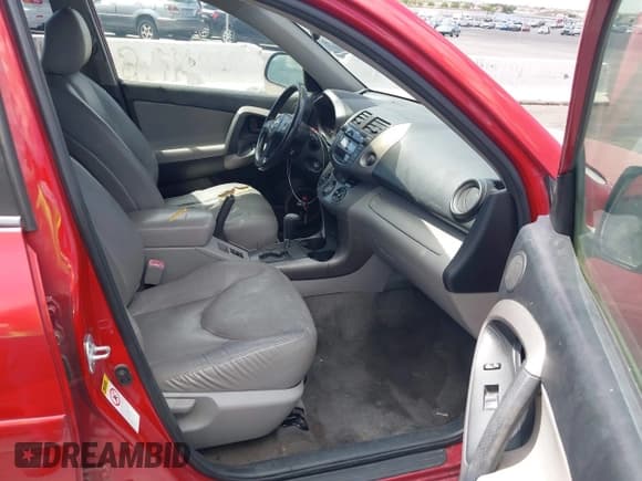 ✅ 2008 Toyota RAV4 Limited • VIN: JTMZK31VX85018257 • Lot: 43041853. Listed on IAAI with 92,241 mi. Free auction sales archive from the USA and detailed vehicle history report at DreamBid. Image 5.