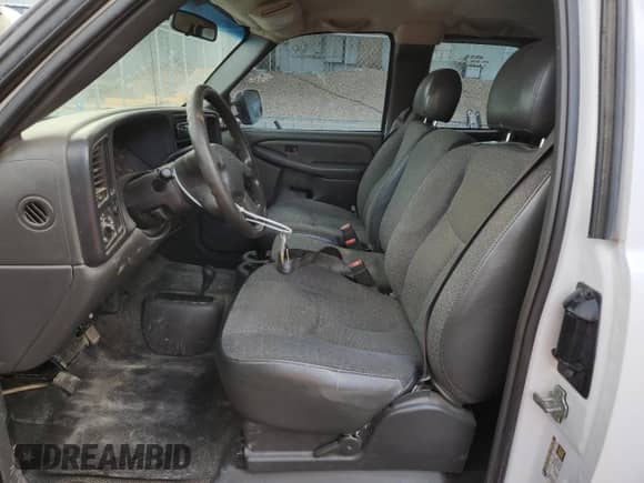 2004 Chevrolet Silverado 2500HD LS с VIN 1GCHK29U24E395189, выставлен на аукционе Copart как лот 85279365 с пробегом 220 485 миль миль и Списание • Salvage title. История ставок и продаж доступна на DreamBid. Изображение 7.