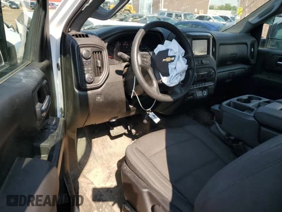 ✅ 2024 Chevrolet Silverado 2500HD • VIN: 1GC3YLEY1RF354321 • Lot: 65120074. Wystawiony na Copart z przebiegiem 5 200 mil. Bezpłatny archiwum sprzedaży aukcyjnych z USA i szczegółowy raport historii pojazdu na DreamBid. Zdjęcie 8.