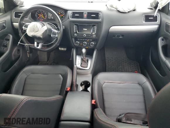 ✅ 2014 Volkswagen Jetta GLI • VIN: 3VW4T7AJXEM364825 • Lot: 84555275. Wystawiony na Copart z przebiegiem 140 627 mil. Bezpłatny archiwum sprzedaży aukcyjnych z USA i szczegółowy raport historii pojazdu na DreamBid. Zdjęcie 8.