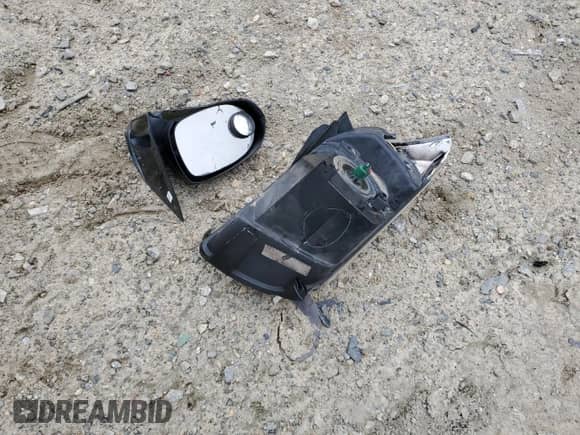 2007 Dodge Caliber with VIN 1B3HB28B87D218447, listed as a Copart auction lot 73716694 with 173,201 mi miles and Salvage title. Bid and sale history available at DreamBid. Image 13.