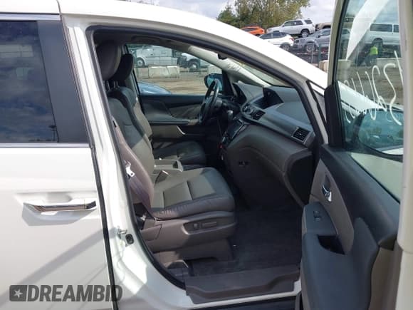 ✅ 2015 Honda Odyssey EX-L • VIN: 5FNRL5H68FB126878 • Lot: 43266633. Listed on IAAI with 143,547 mi. Free auction sales archive from the USA and detailed vehicle history report at DreamBid. Image 5.