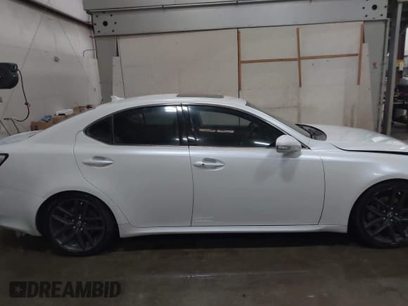 ✅ 2011 Lexus IS 250 • VIN: JTHCF5C27B5047438 • Lot: 43708869. Listed on IAAI with 151,760 mi. Free auction sales archive from the USA and detailed vehicle history report at DreamBid. Image 13.