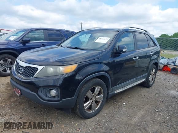 ✅ 2012 Kia Sorento EX • VIN: 5XYKU4A22CG239844 • Lot: 42466675. Listed on IAAI with 189,163 mi. Free auction sales archive from the USA and detailed vehicle history report at DreamBid. Image 17.