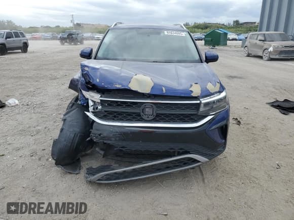 ✅ 2022 Volkswagen Taos SE • VIN: 3VVRX7B25NM087815 • Lot: 91634085. Wystawiony na Copart z przebiegiem 85 253 mil. Bezpłatny archiwum sprzedaży aukcyjnych z USA i szczegółowy raport historii pojazdu na DreamBid. Zdjęcie 5.