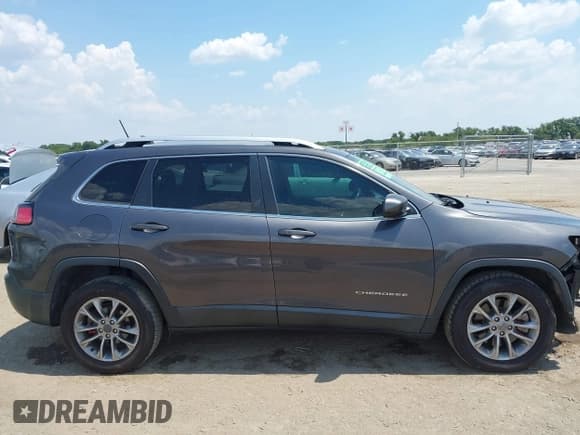 ✅ 2019 Jeep Cherokee Altitude • VIN: 1C4PJLLB0KD203007 • Лот: 43037527. Опубликован ранее на IAAI с пробегом 145 270 миль. Бесплатный доступ к архиву аукционных продаж из США и подробный отчёт об истории автомобиля на DreamBid. Изображение 13.